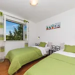 Σπίτι διακοπών Two-bedroom In Trilj