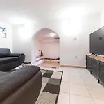Two-bedroom In Σπίτι διακοπών