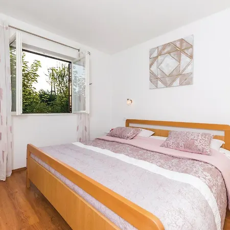 Two-bedroom In Trilj
