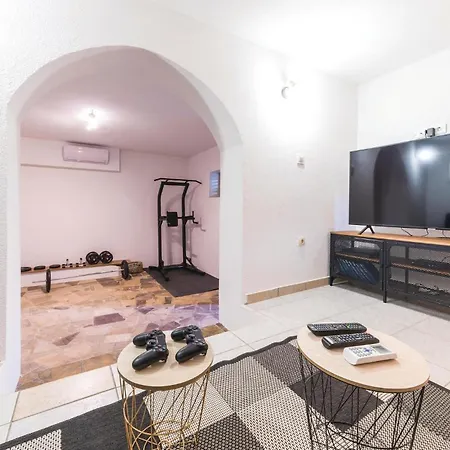 Two-bedroom In Trilj