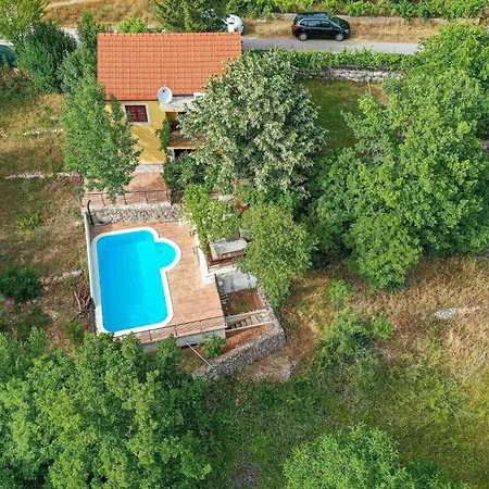 Two-bedroom In Σπίτι διακοπών *