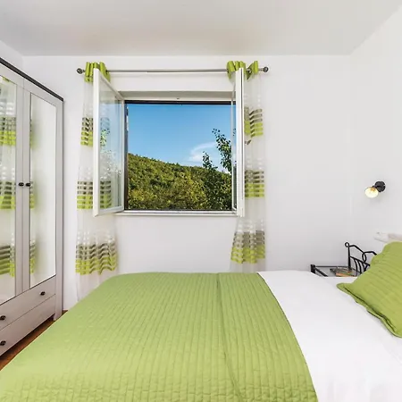 Two-bedroom In Casa de Férias Trilj