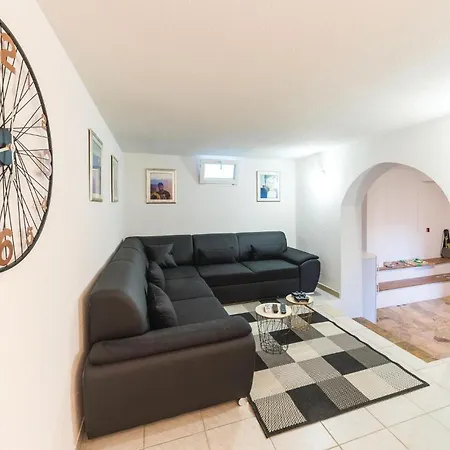 Two-bedroom In Trilj